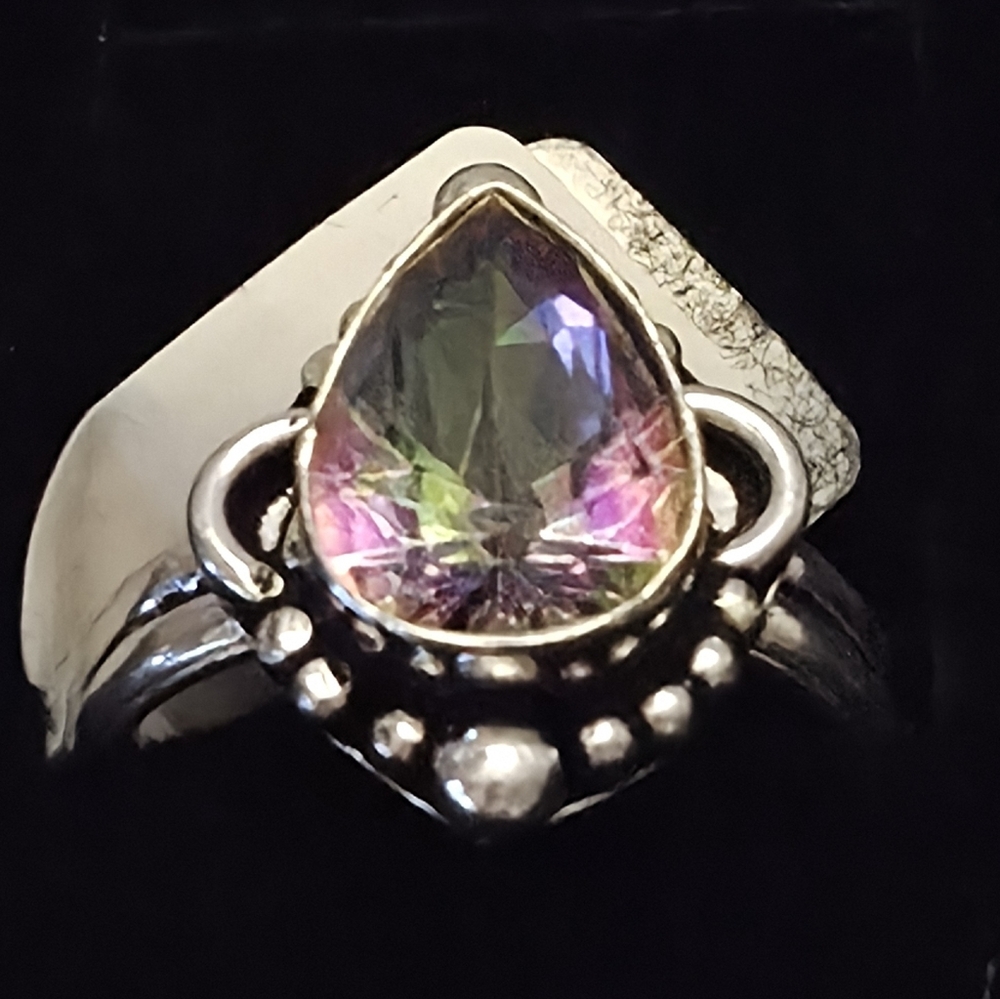 NWOT Rainbow Mystic Topaz Crystal Handmade Ring Size 6.25